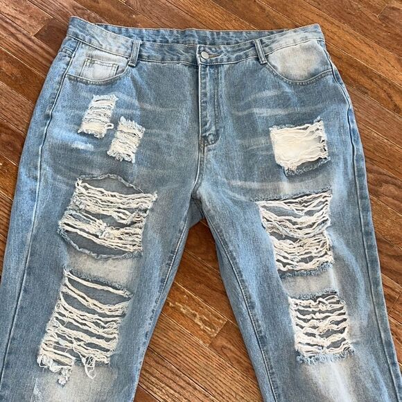 Shein women’s plus size 3XL ripped distressed Hi-Rise Jeans - Picture 3 of 12